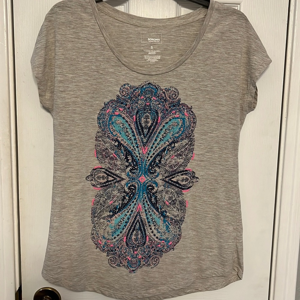 Graphic tee